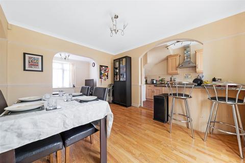 94 Moorside Road, Bromley, BR1 5ER