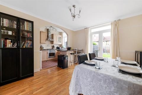 94 Moorside Road, Bromley, BR1 5ER
