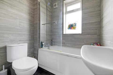 94 Moorside Road, Bromley, BR1 5ER
