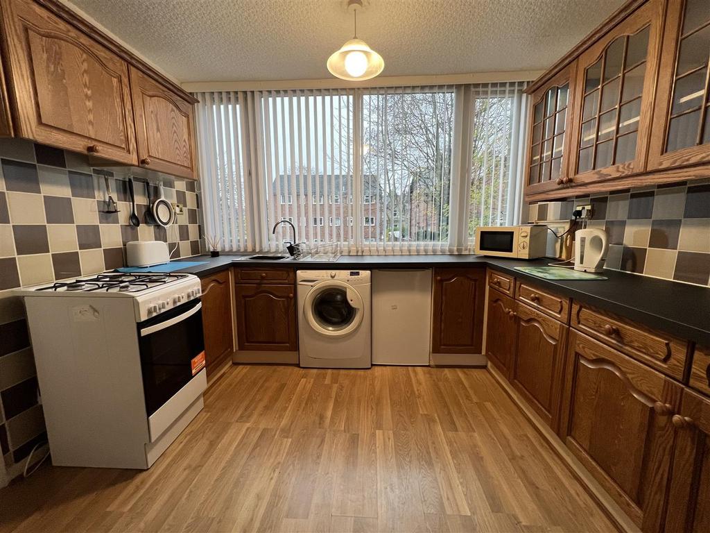 Cockerham Lane, Barnsley 1 bed apartment £475 pcm (£110 pw)