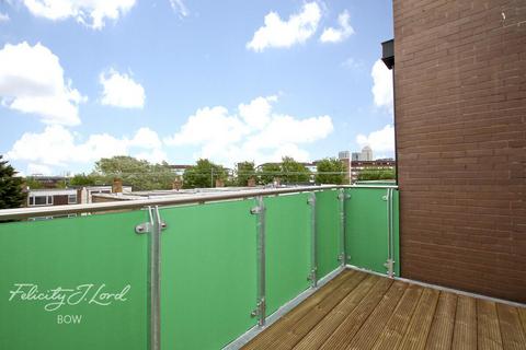 1 bedroom apartment to rent, Cowden House, Bow, E3