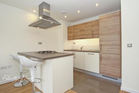 1 bedroom apartment to rent, Cowden House, Bow, E3
