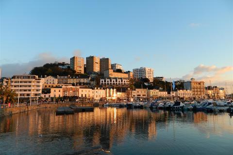 2 bedroom apartment for sale, Victoria Parade, Torquay