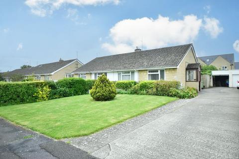 18 Bettertons Close, Fairford, GL7 4HY