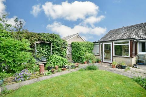 18 Bettertons Close, Fairford, GL7 4HY