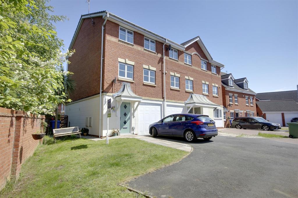 Barberry Court, Brough 3 bed townhouse for sale £219,950