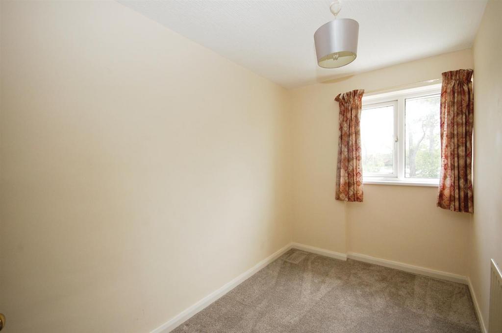 32stationfields BEDROOM3.JPG