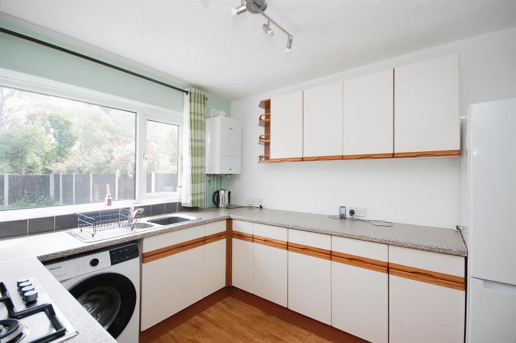 32stationfields KITCHEN.JPG