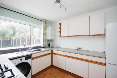 32 Station Fields, Garforth, Leeds, LS25 1PS