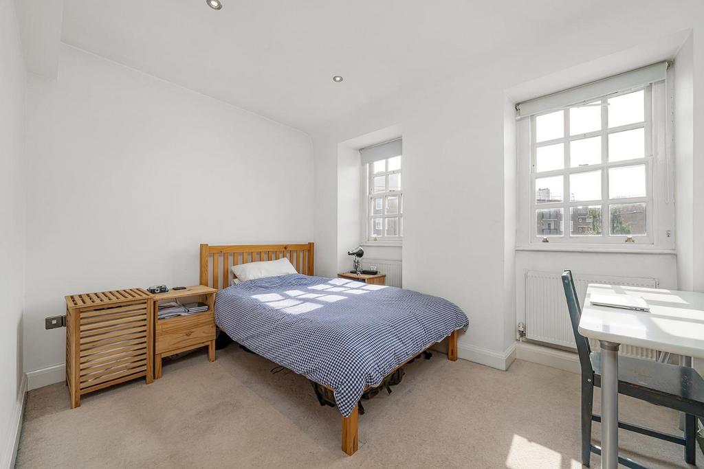 Bedroom 2.jpg