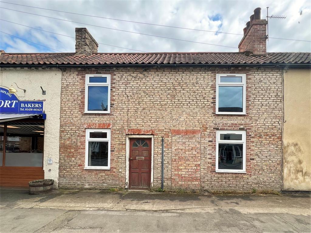Main Road, Newport, Brough 4 bed cottage for sale £80,000