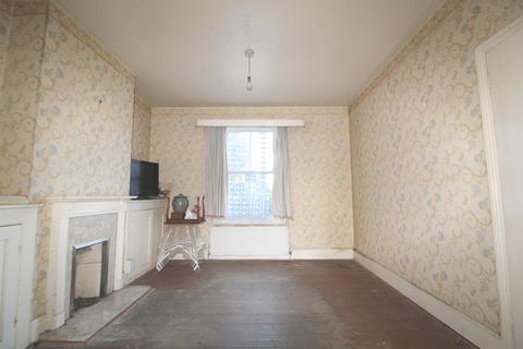 2 bedroom semi-detached house for sale, Wood Street, Barnet EN5