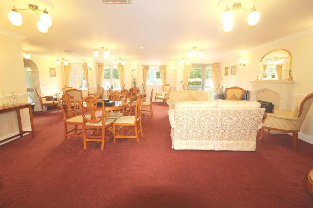 Communal Lounge.jpg