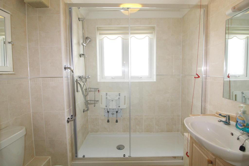 Bathroom edit.jpg