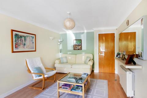 2 bedroom maisonette for sale - The Mallards, River Lane
