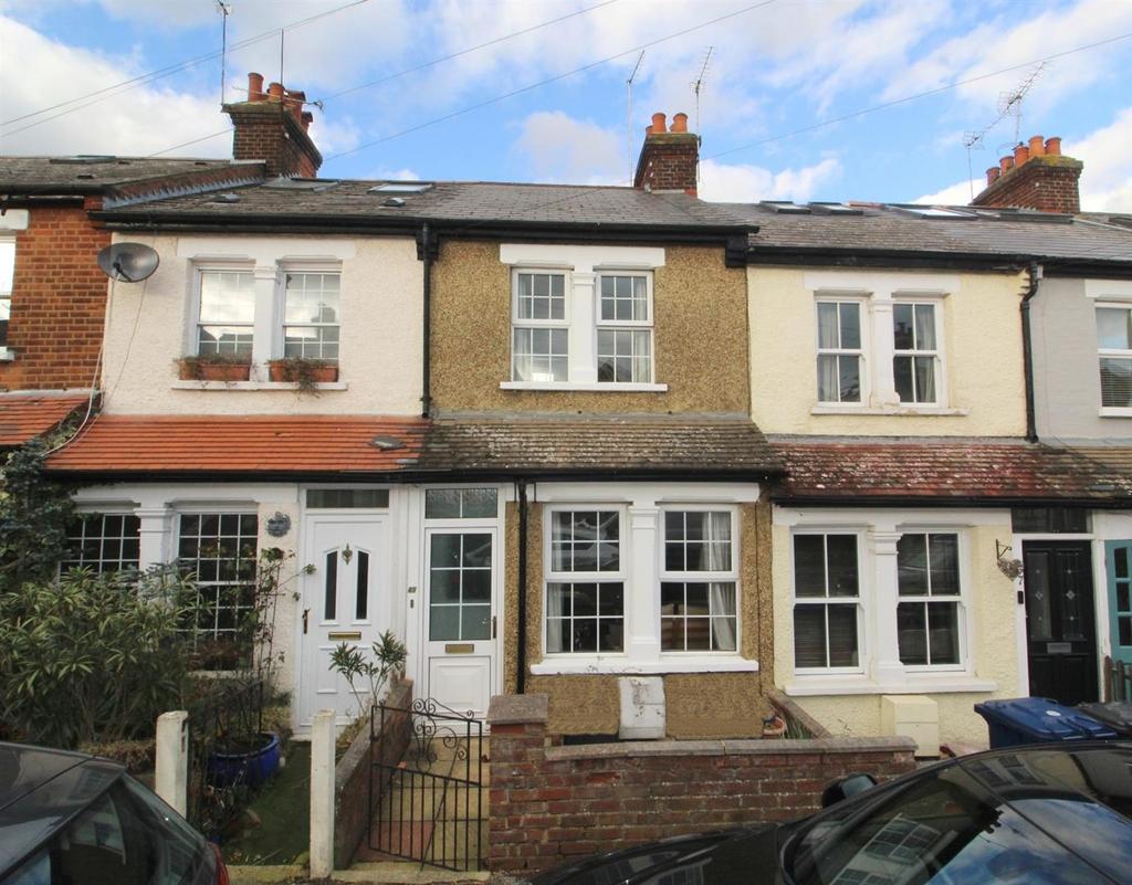 Calvert Road, EN5 3 bed terraced house for sale £475,000