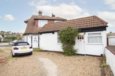 11 Melbourne Way, Enfield, EN1 1XF