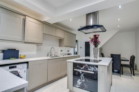 11 Melbourne Way, Enfield, EN1 1XF