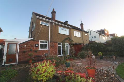 6 Elton Avenue, Barnet, EN5 2EA