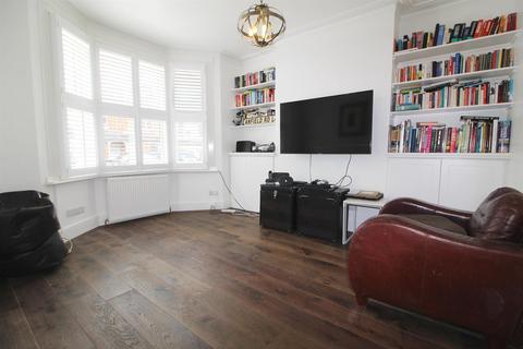 62 Puller Road, Barnet, EN5 4HD
