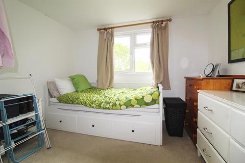62 Puller Road, Barnet, EN5 4HD