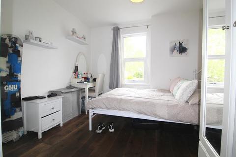 62 Puller Road, Barnet, EN5 4HD