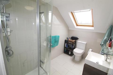 62 Puller Road, Barnet, EN5 4HD