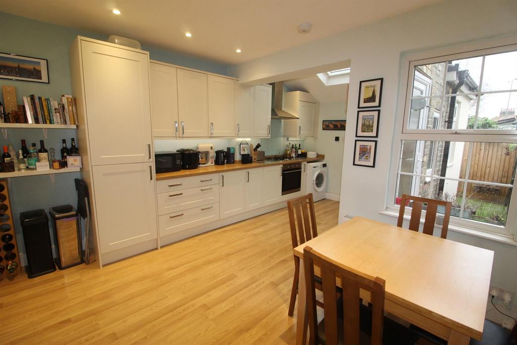 Kitchen 1 NEW.jpg
