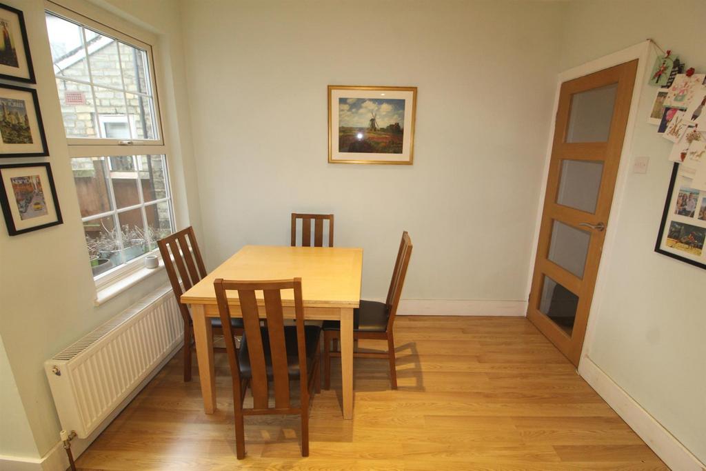 Dining area NEW.jpg
