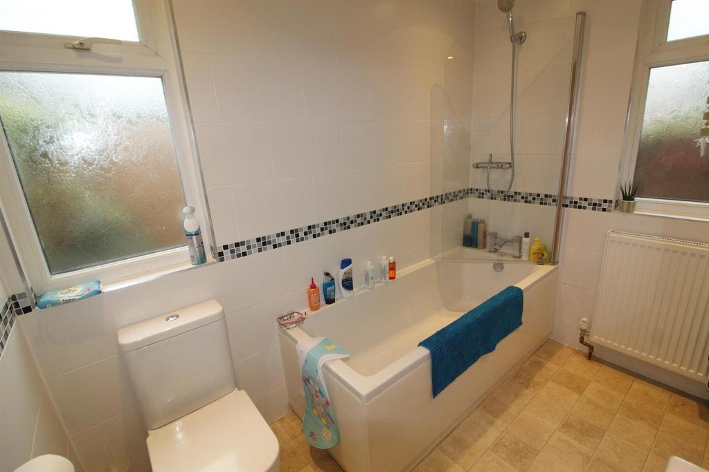 Bathroom NEW.jpg