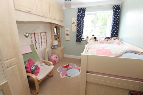 1 Knebworth Close, Barnet, EN5 5DT