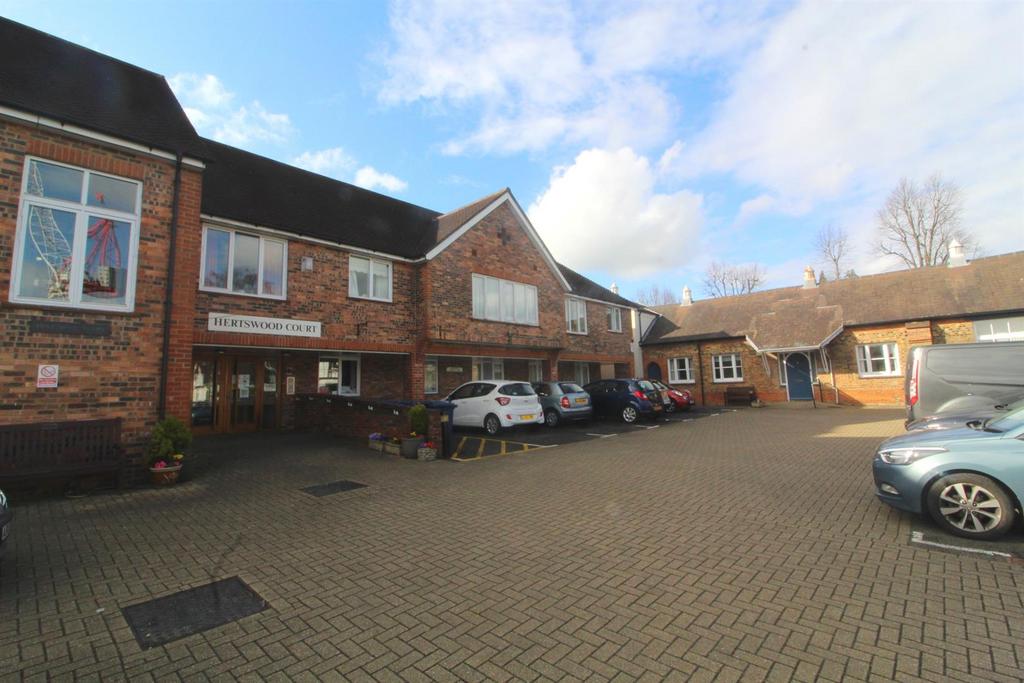 Hillside Gardens, EN5 1 bed retirement property £150,000