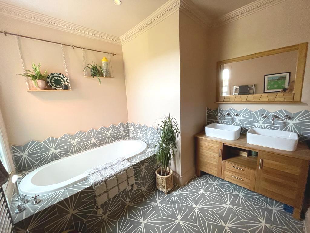Bathroom NEW.jpg