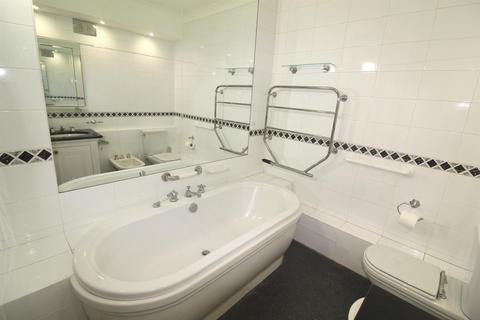 3 bedroom flat for sale, Hadley Road, Barnet EN5
