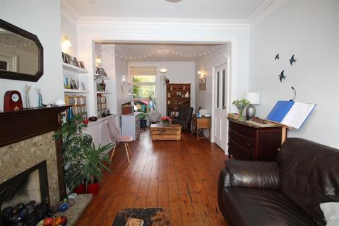 72 Hatfield Road, Potters Bar, EN6 1HT