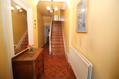 72 Hatfield Road, Potters Bar, EN6 1HT