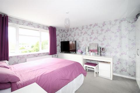 14 Meadow Close, Welham Green, Hatfield, AL9 7NZ