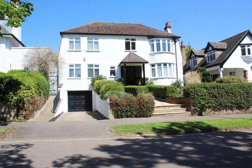 The Avenue, Potters Bar EN6 5 bed detached house for sale £1,499,950
