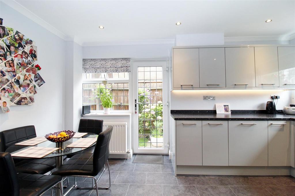 Birchtree House, Causeway Close 005.JPG