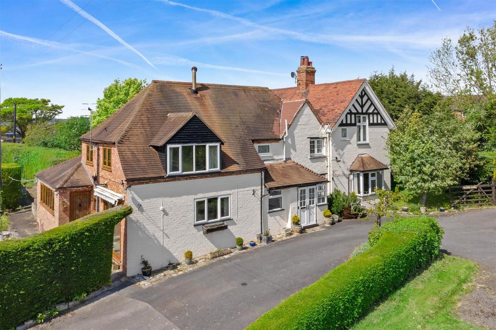 Holly Tree Cottage, Pathlow, StratfordUponAvon 5 bed house for sale