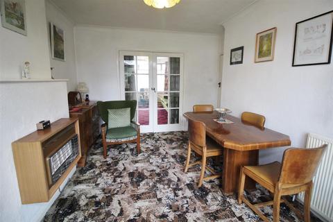 86 Wroxham Gardens, Potters Bar, EN6 3DL