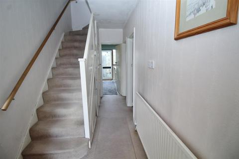 86 Wroxham Gardens, Potters Bar, EN6 3DL