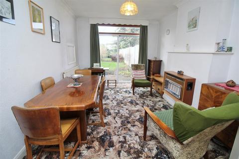 86 Wroxham Gardens, Potters Bar, EN6 3DL