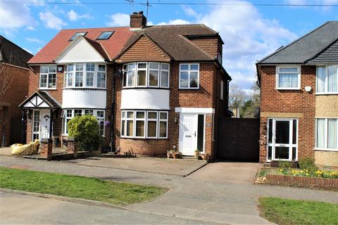 76 Wroxham Gardens, Potters Bar, EN6 3DL