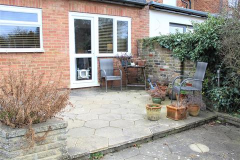 76 Wroxham Gardens, Potters Bar, EN6 3DL