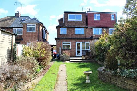 76 Wroxham Gardens, Potters Bar, EN6 3DL