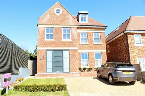 undefined, Calder Avenue, Brookmans Park AL9