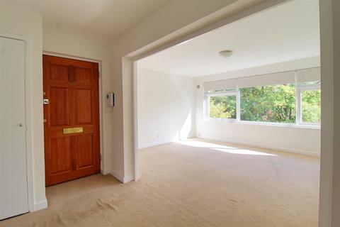 2 bedroom flat to rent, HEATHFIELD CLOSE, POTTERS BAR EN6