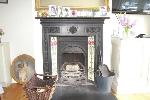 31 Frampton Road, Potters Bar, EN6 1JF