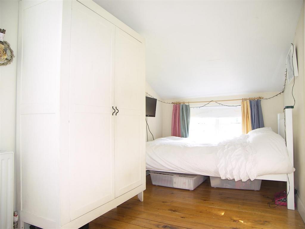 Bed 2.JPG